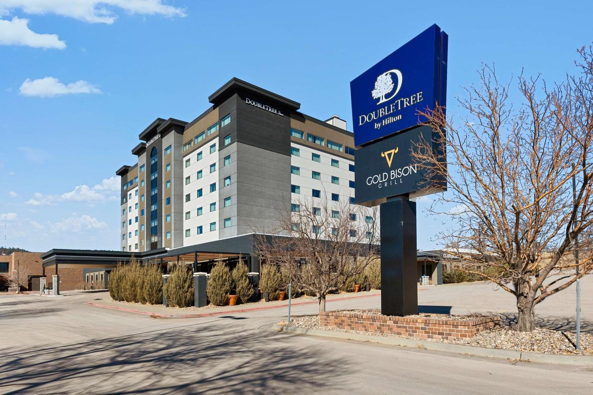 Doubletree By Hilton Rapid City Downtown Convention Center Exterior photo